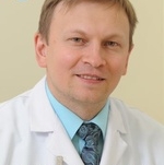 врач Эшмаков Альберт Николаевич